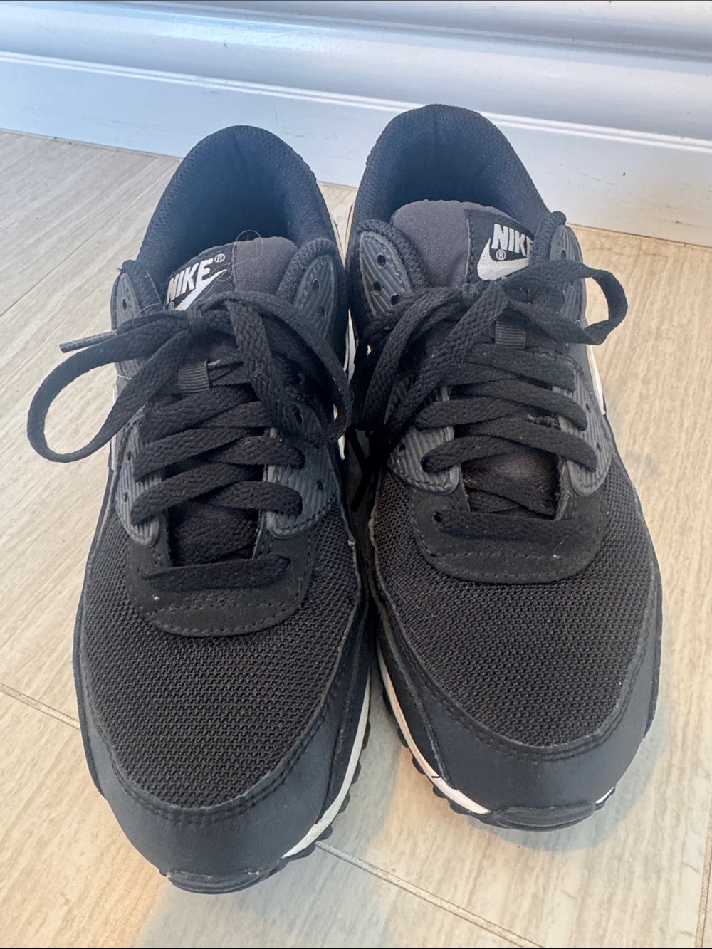 Nike Women’s Air Max Black with White Swoosh - Picture 2 of 7